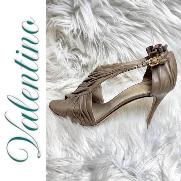VALENTINO Vintage Taupe Leather Ruffle Accent Open Toe Stiletto Heels, Size 38.5 - Picture 4 of 16